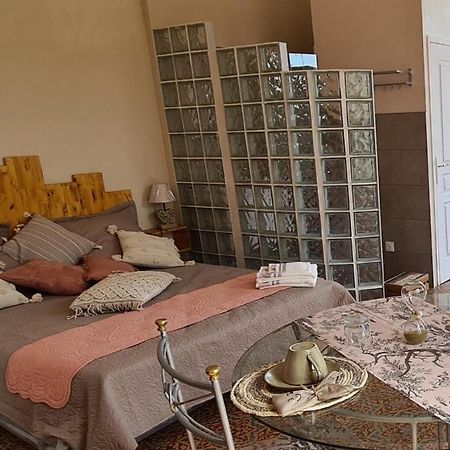 Chez Dedou Et Madou Bed and Breakfast Florensac Εξωτερικό φωτογραφία