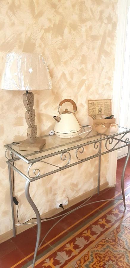 Chez Dedou Et Madou Bed and Breakfast Florensac Εξωτερικό φωτογραφία