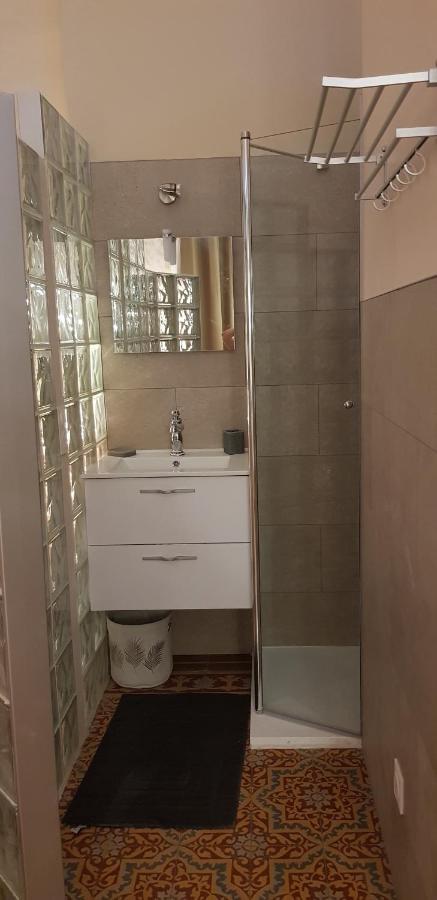 Chez Dedou Et Madou Bed and Breakfast Florensac Εξωτερικό φωτογραφία